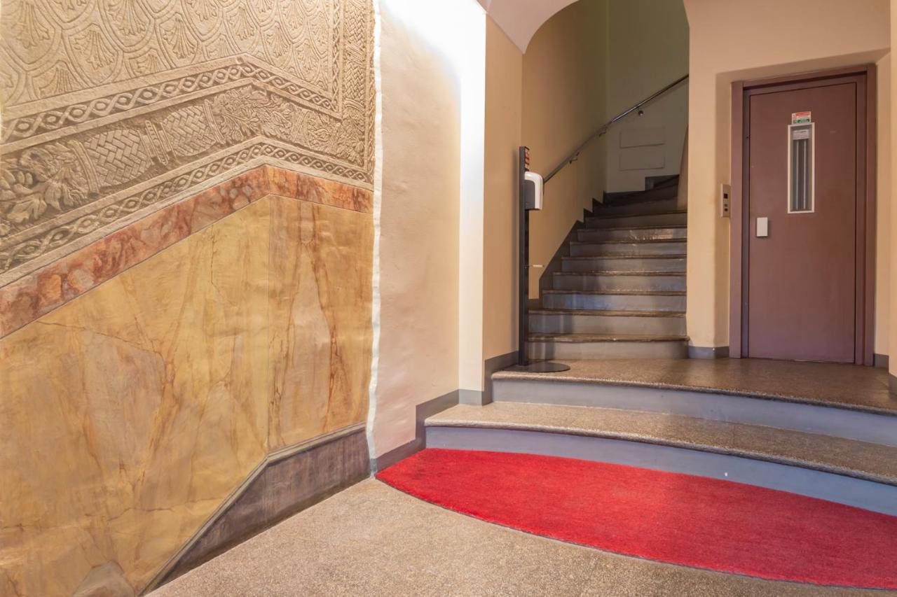 View Luxury Duomo Apartment Milan Exterior photo